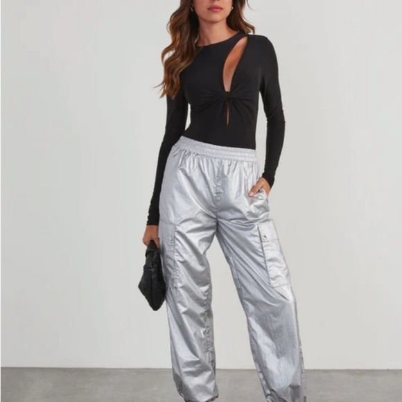 Vici Kamara Cutout Twist Front Bodysuit - Picture 3 of 3